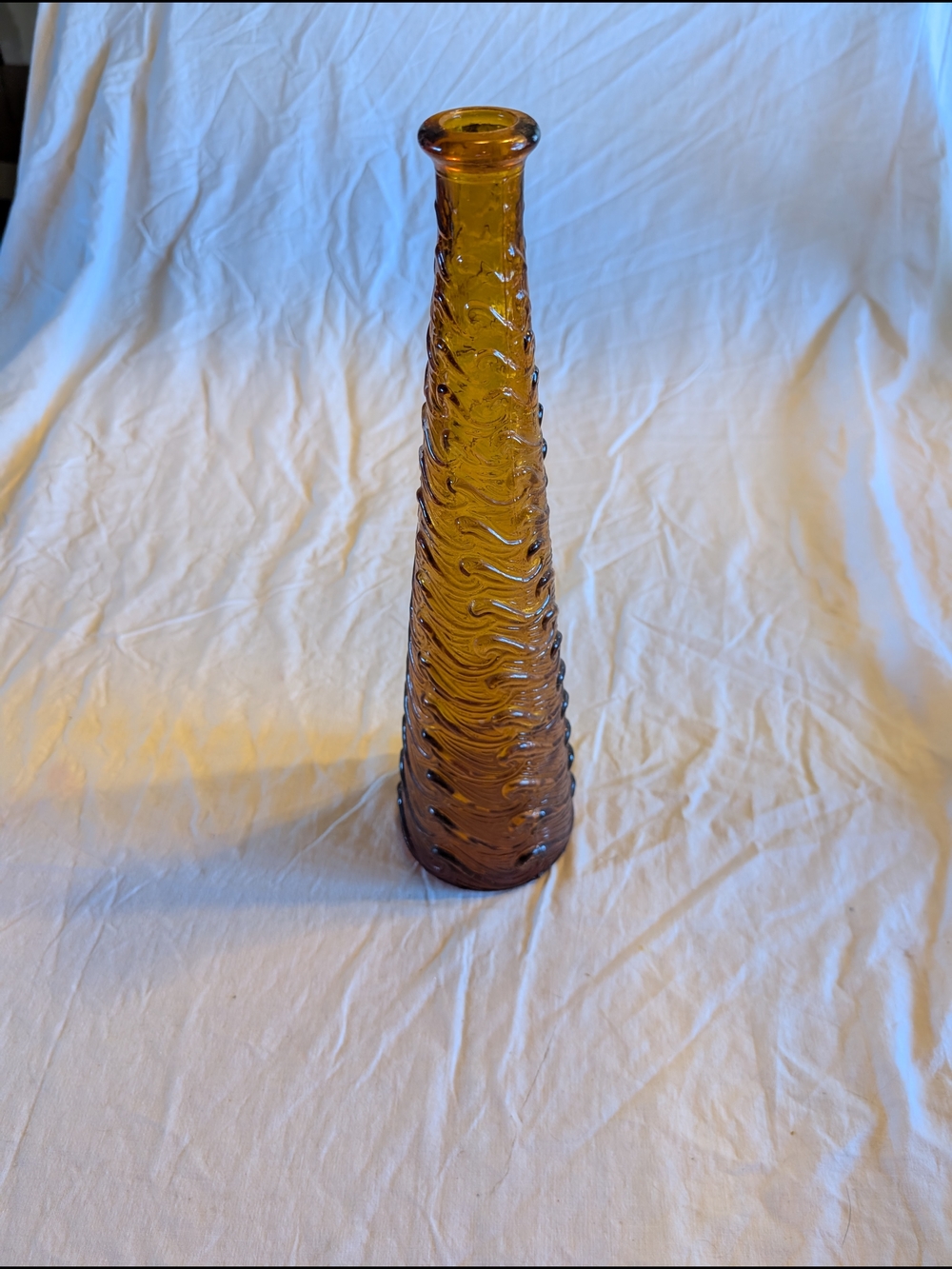2/100$ Vintage Amber Swirl Textured Bud Vase